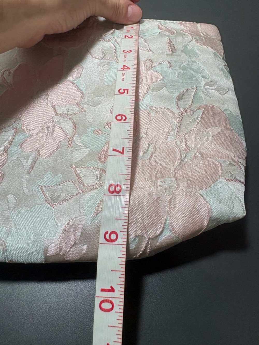 VINCE CAMUTO Pink Floral Jacquard Cosmetic Pouch - Picture 8 of 8